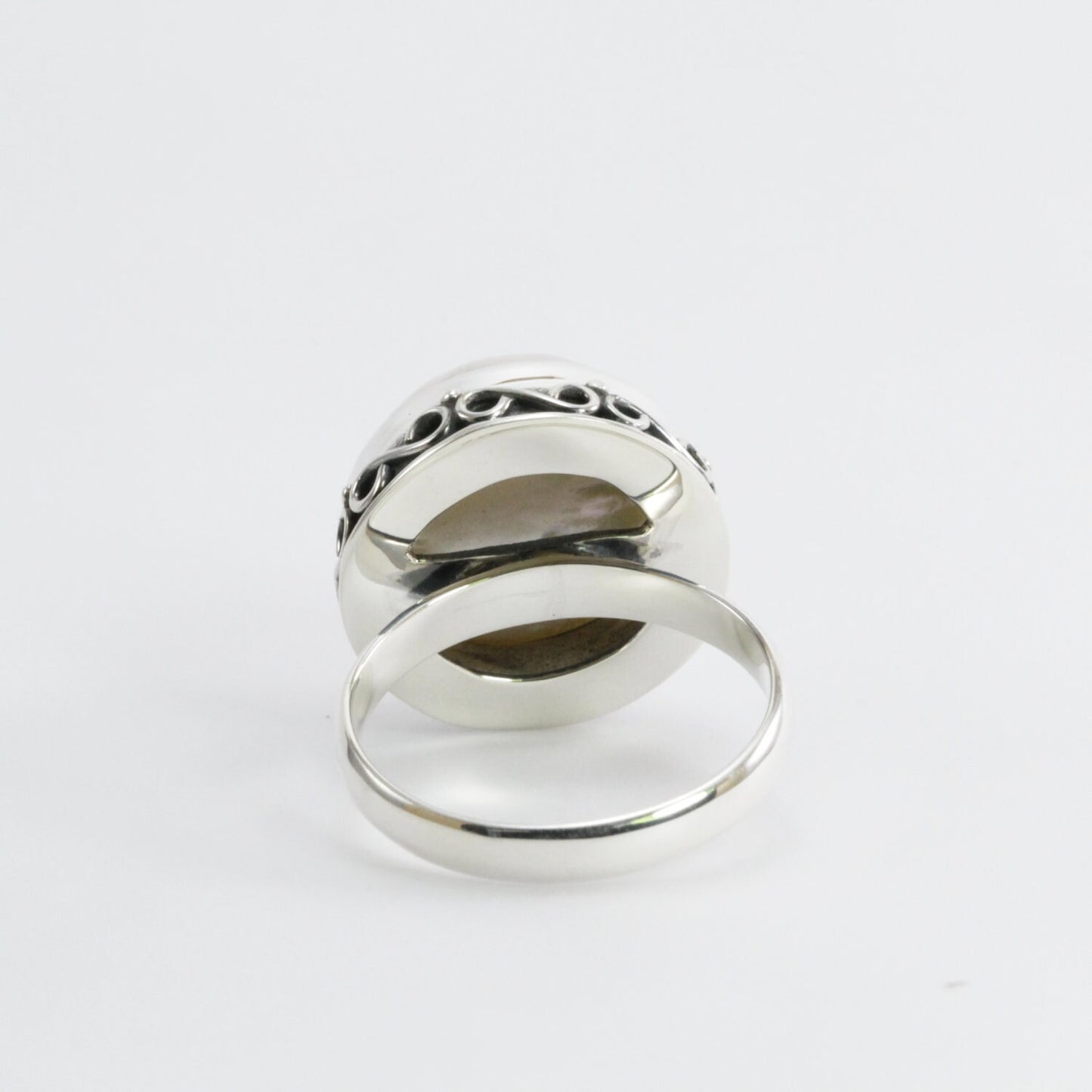 Handmade bezel set ring design 925 sterling silver with 14 mm genuine cultured white round mabe pearl decorated with swirl filigree edge,