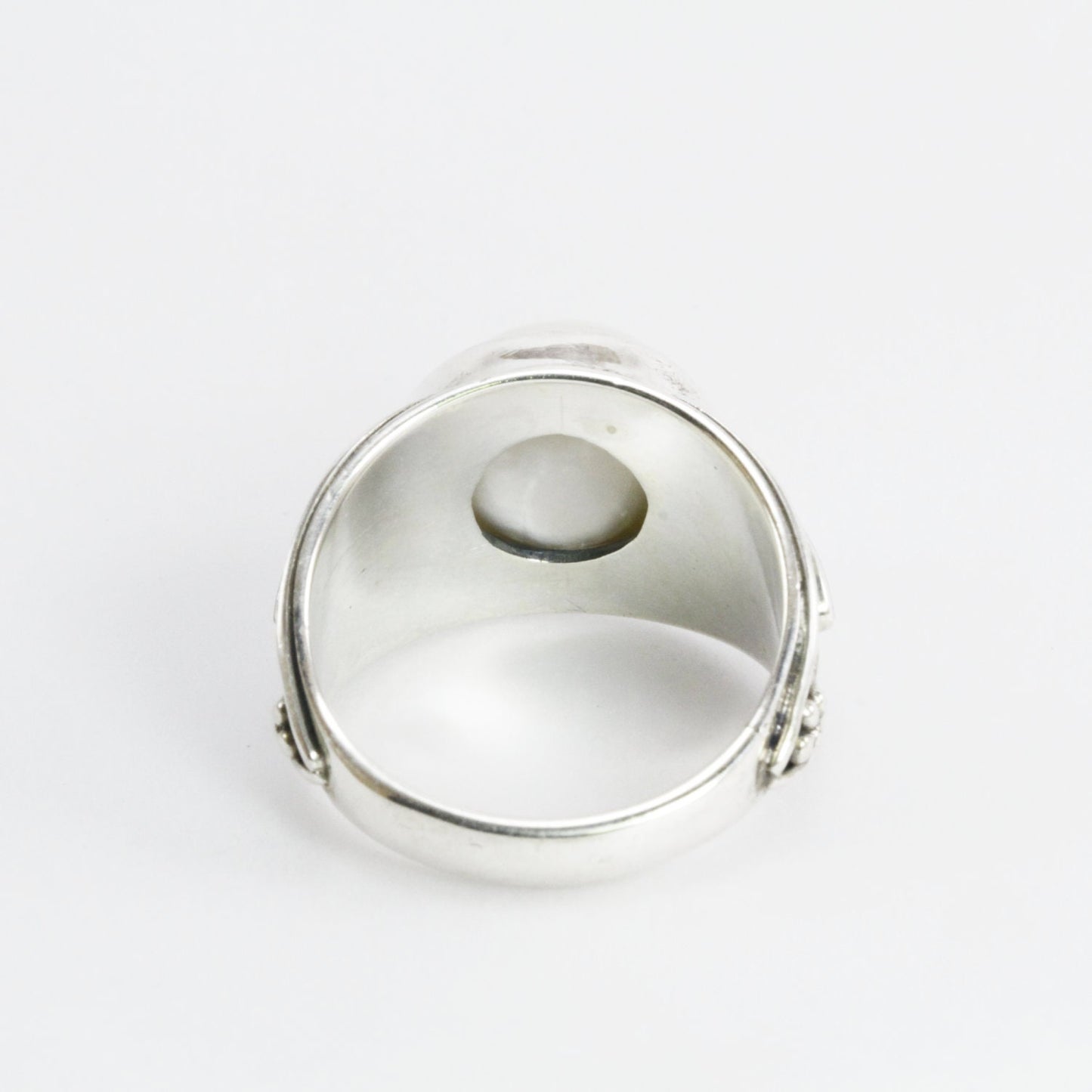 LUX white Mabe pearl ring decorated with handmade filigree and formed blue opal set in 925 sterling silver, 12 mm mabe pearl ring