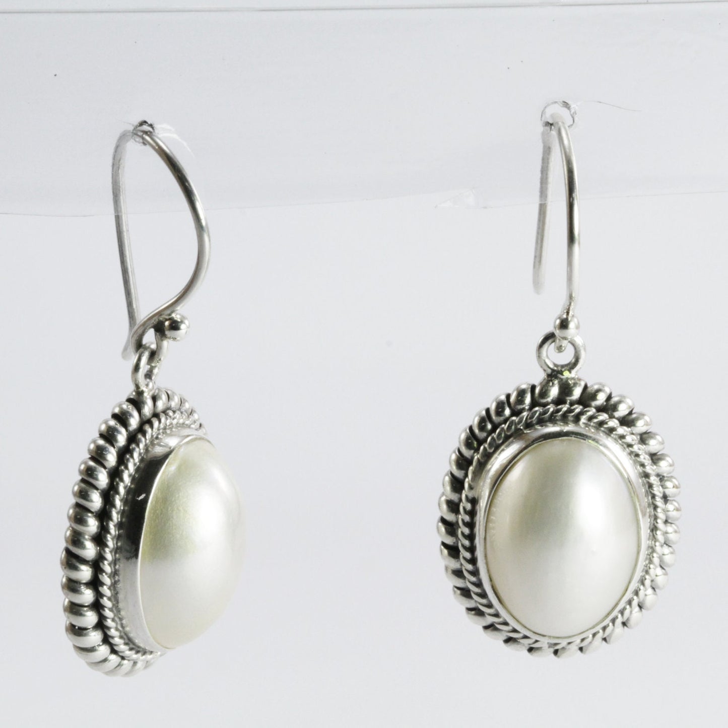 Beautiful dangle drop oval 10*14 mm mabe pearl earrings set in bezel handmade woven cable edge 925 sterling silver, oval pearl earrings