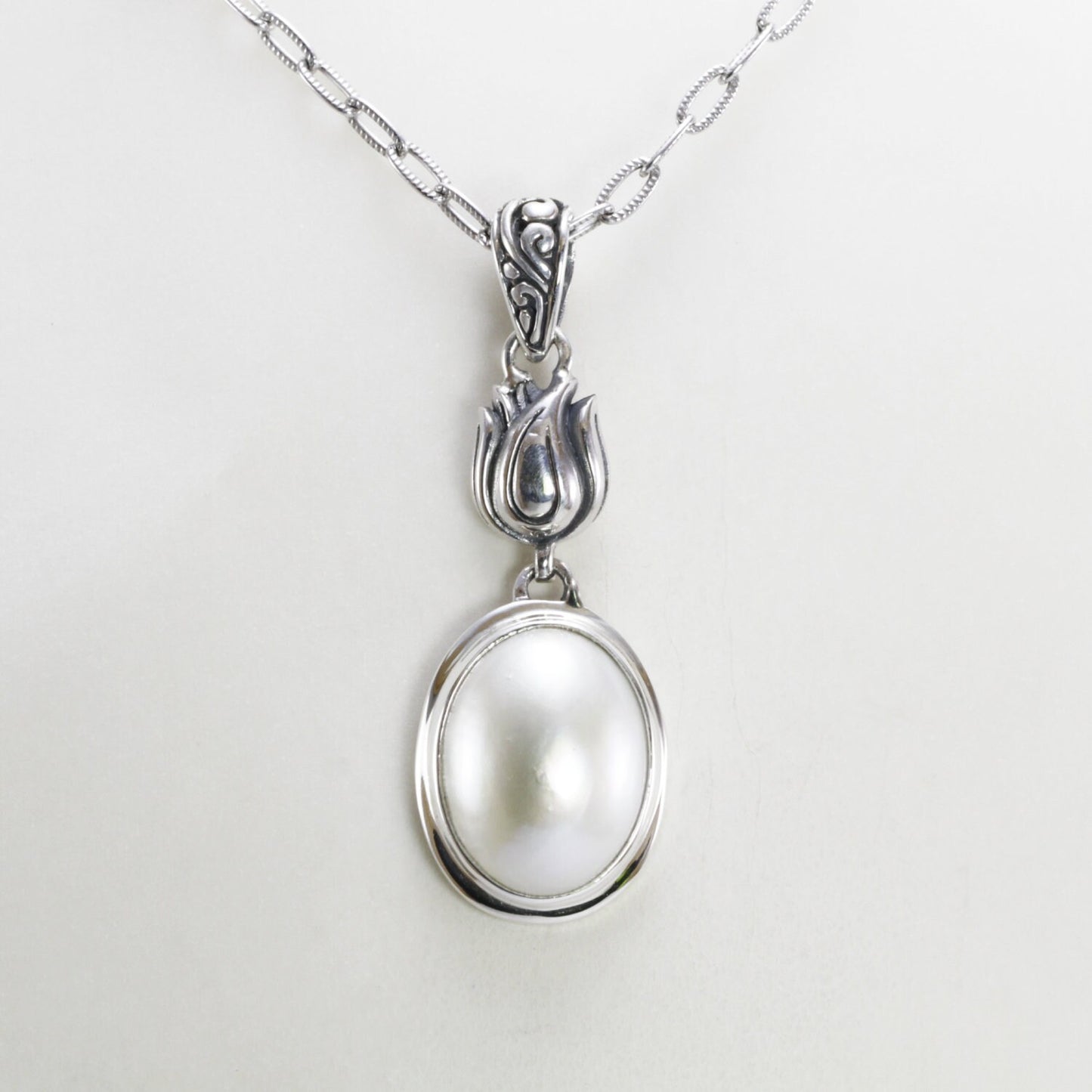 oval pearl pendant 925 sterling silver decorated with tulip flower ornament