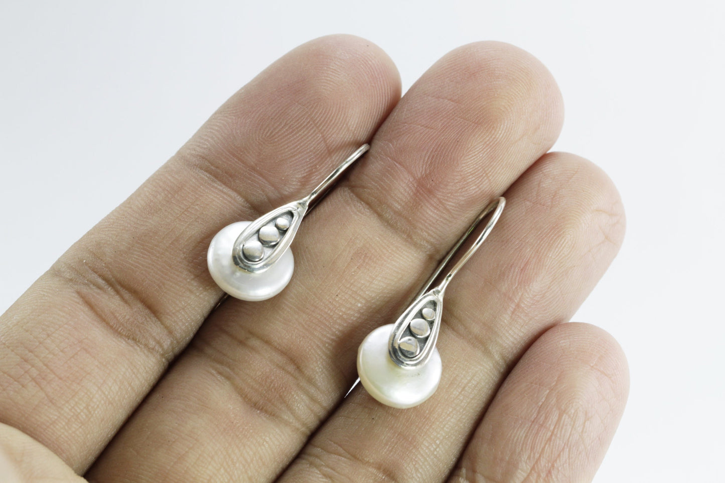 freshwater pearl earrings 925 sterling silver decorated with dot ornament