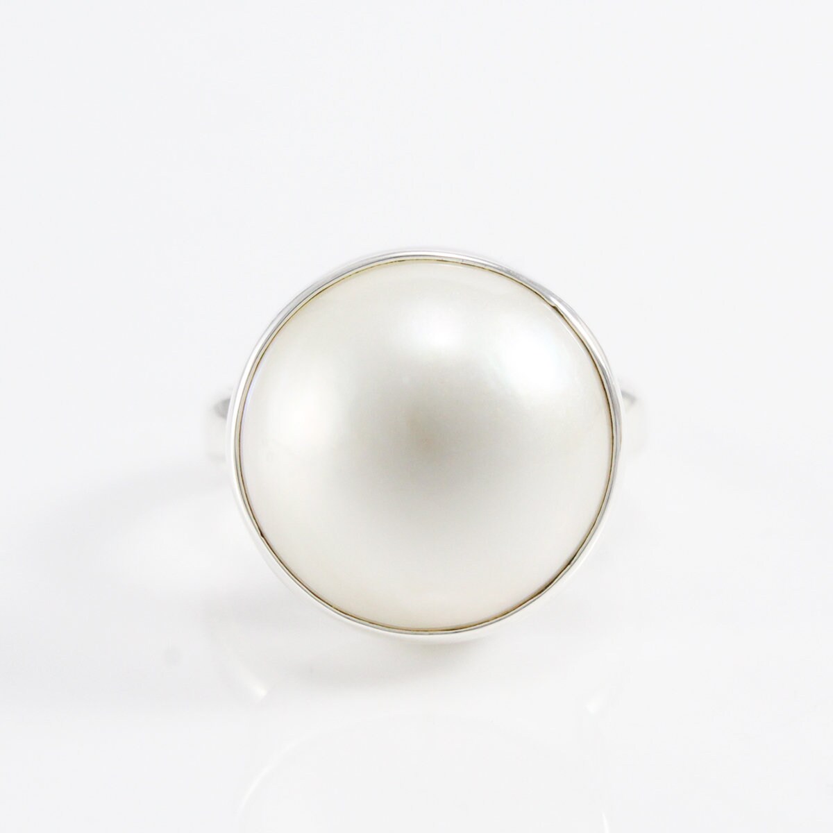 Handmade ring design 925 sterling silver with genuine cultured white mabe pearl, white mabe pearl ring, enchanting 16 mm round white mabe