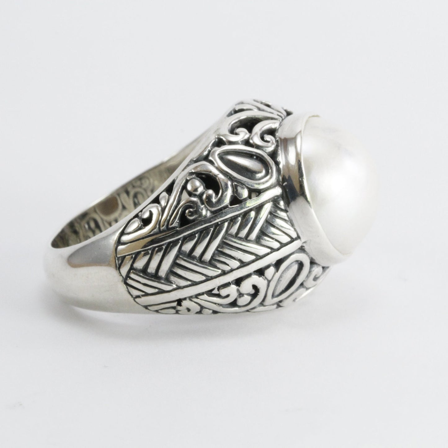 Genuine round mabe pearl ring set in 925 sterling silver decorated with Handmade filigree woven art, 12 mm round mabe pearl wide band ring