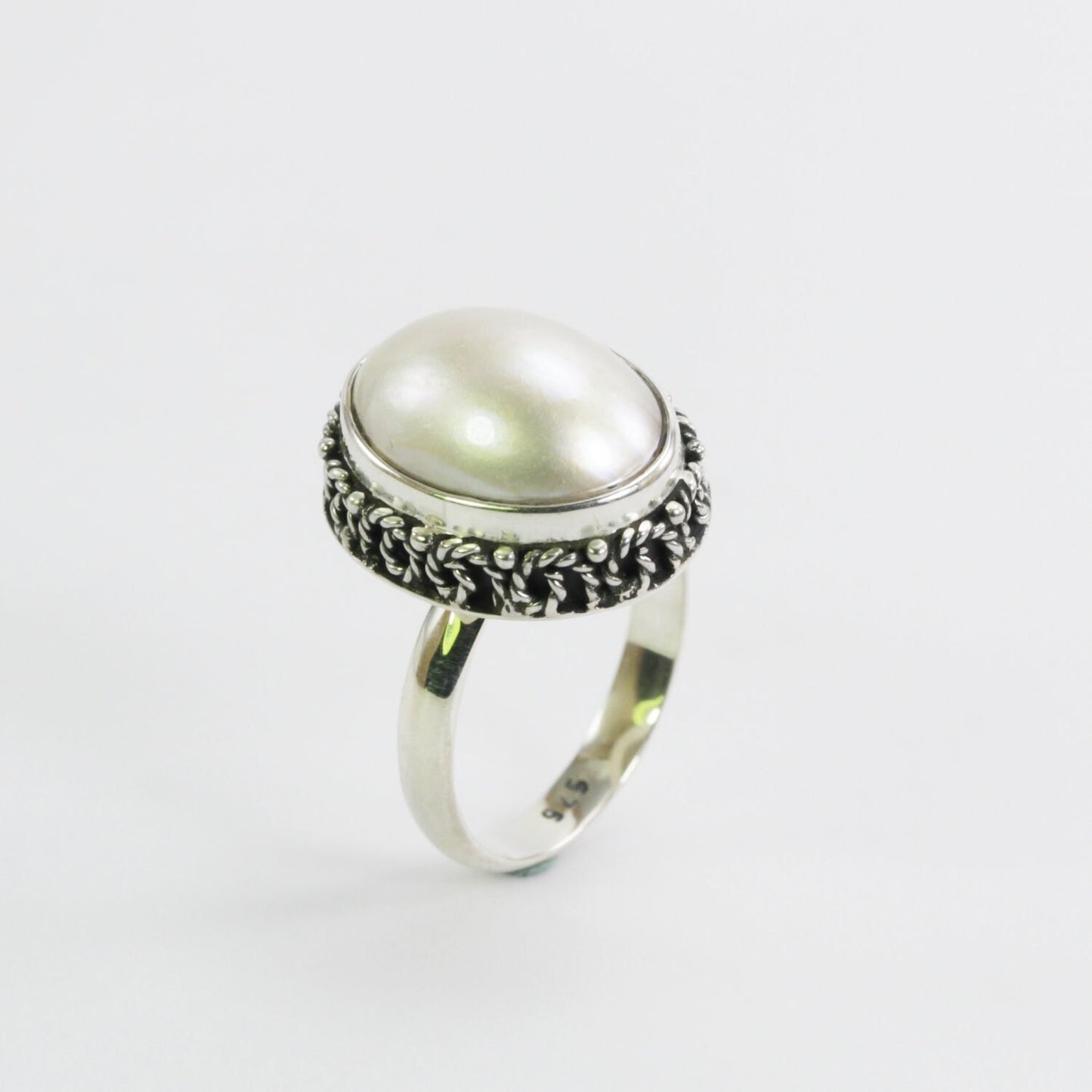 mabe pearl ring 925 sterling silver oval shape 17*14 mm decorated with swirl crown filigree ornament