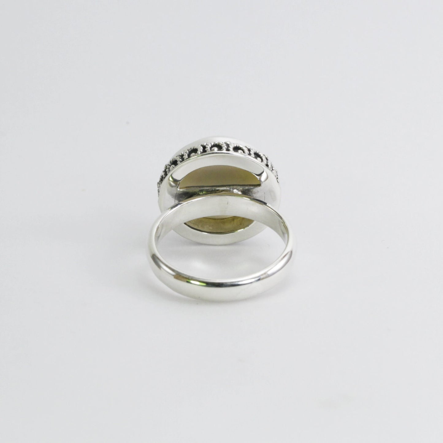white mabe pearl ring 925 sterling silver 16 mm round decorated with handmade crown filigree ornament