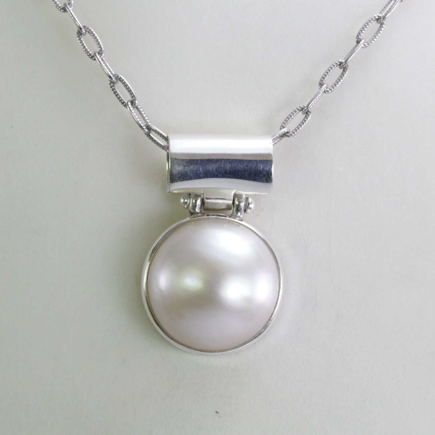 mabe pearl pendant necklace 16 MM round set in 925 sterling silver with chocker bale style