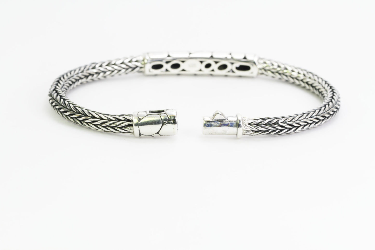 925 sterling silver bracelet 7.5" inch length, 6MM round thickness decorated with elephant ornament