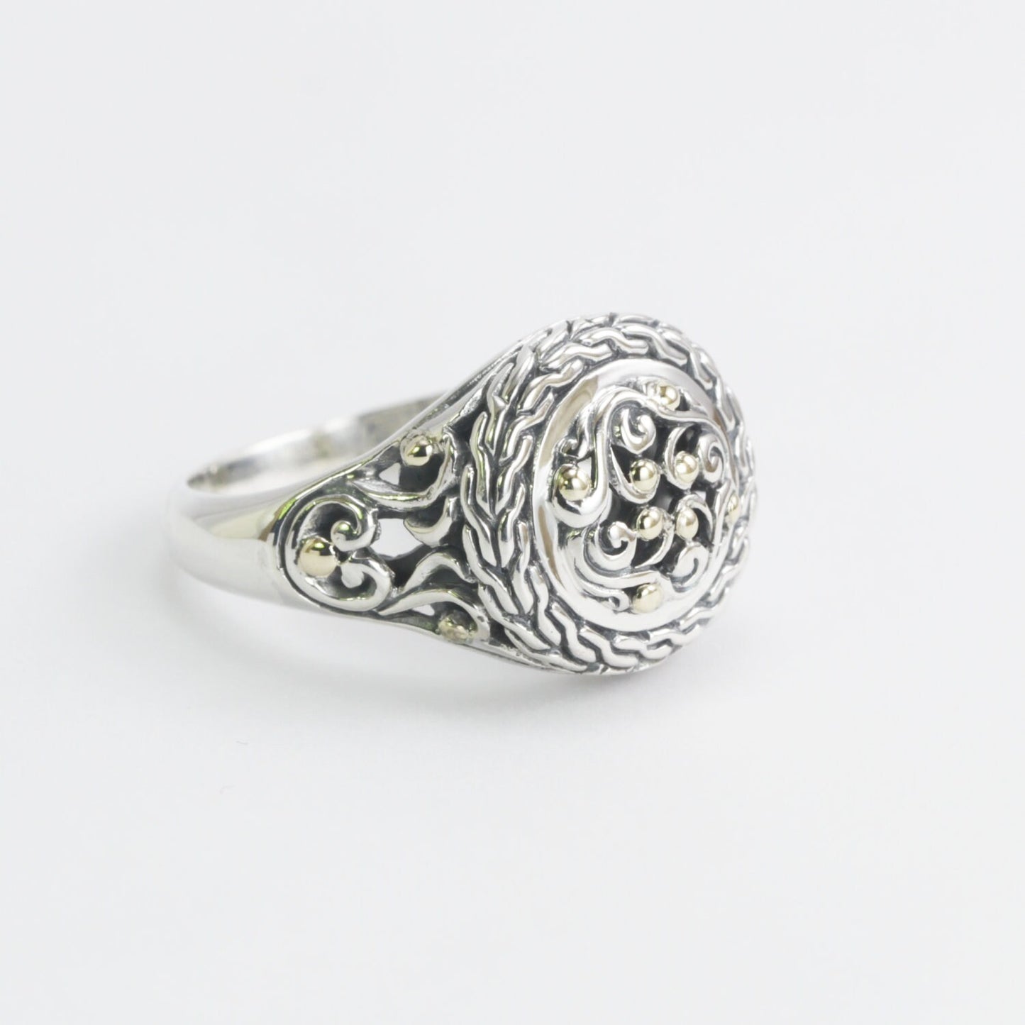 signet ring round 925 sterling silver decorated with open work filigree art and 18K real yellow gold