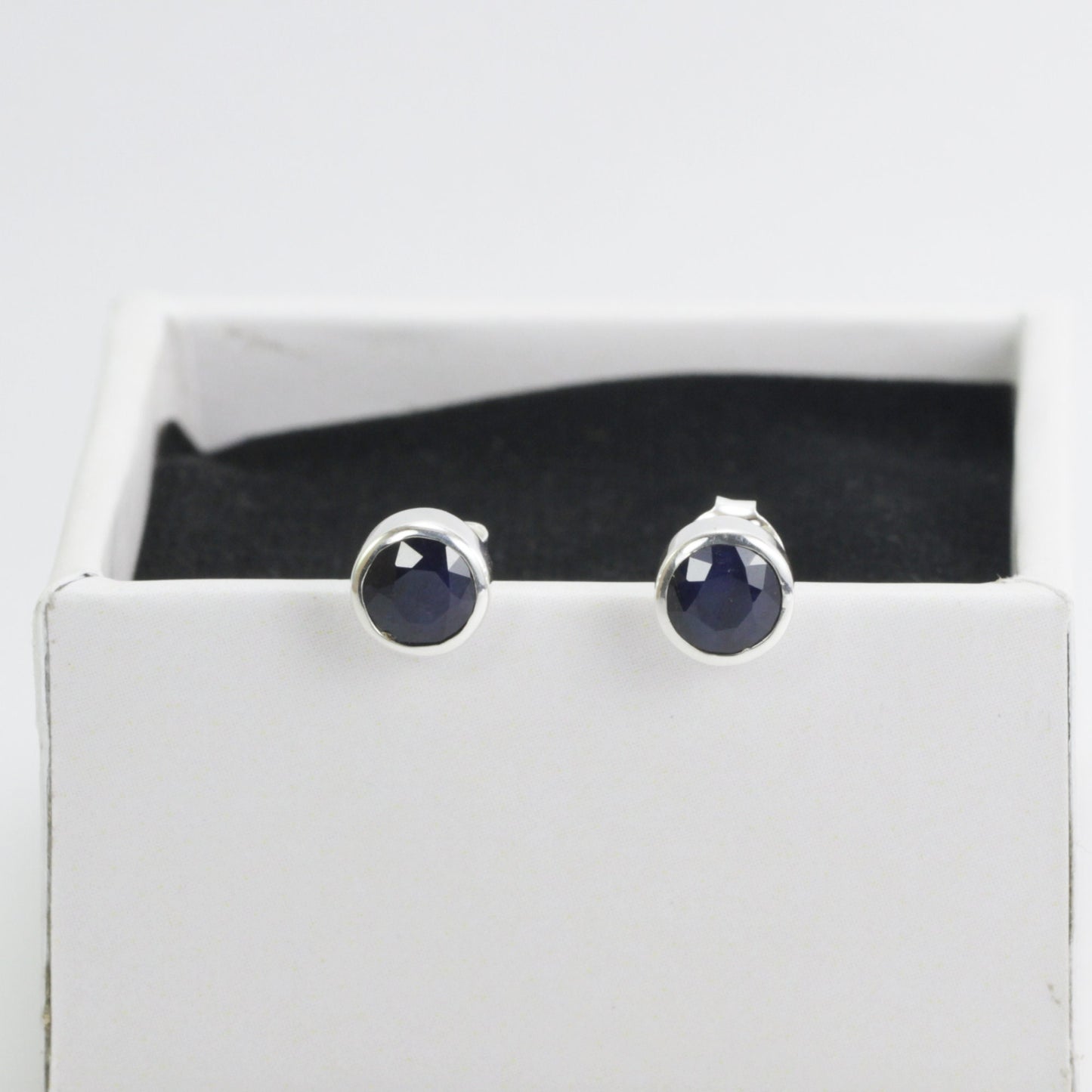 Round Sapphire Stud Earrings 6 mm Round set in 925 sterling silver, Natural Sapphire stud