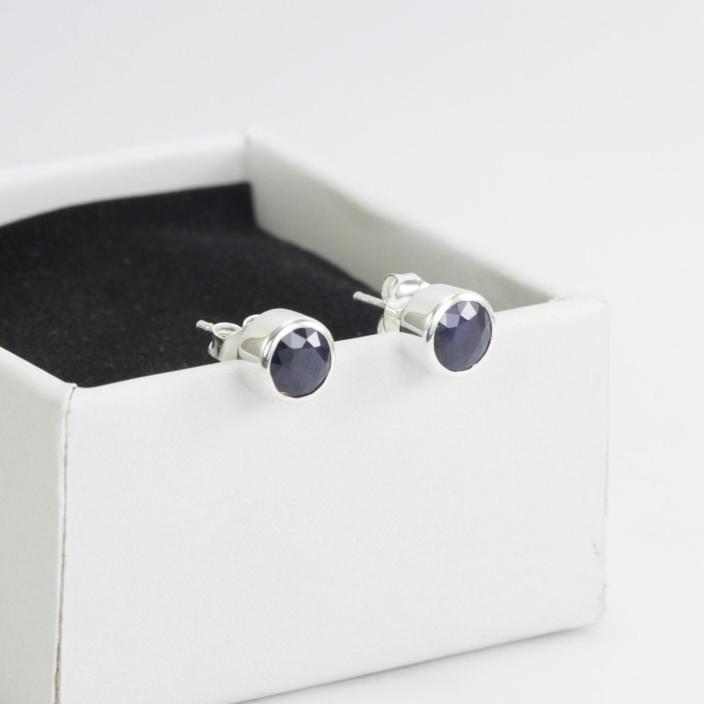 Round Sapphire Stud Earrings 6 mm Round set in 925 sterling silver, Natural Sapphire stud