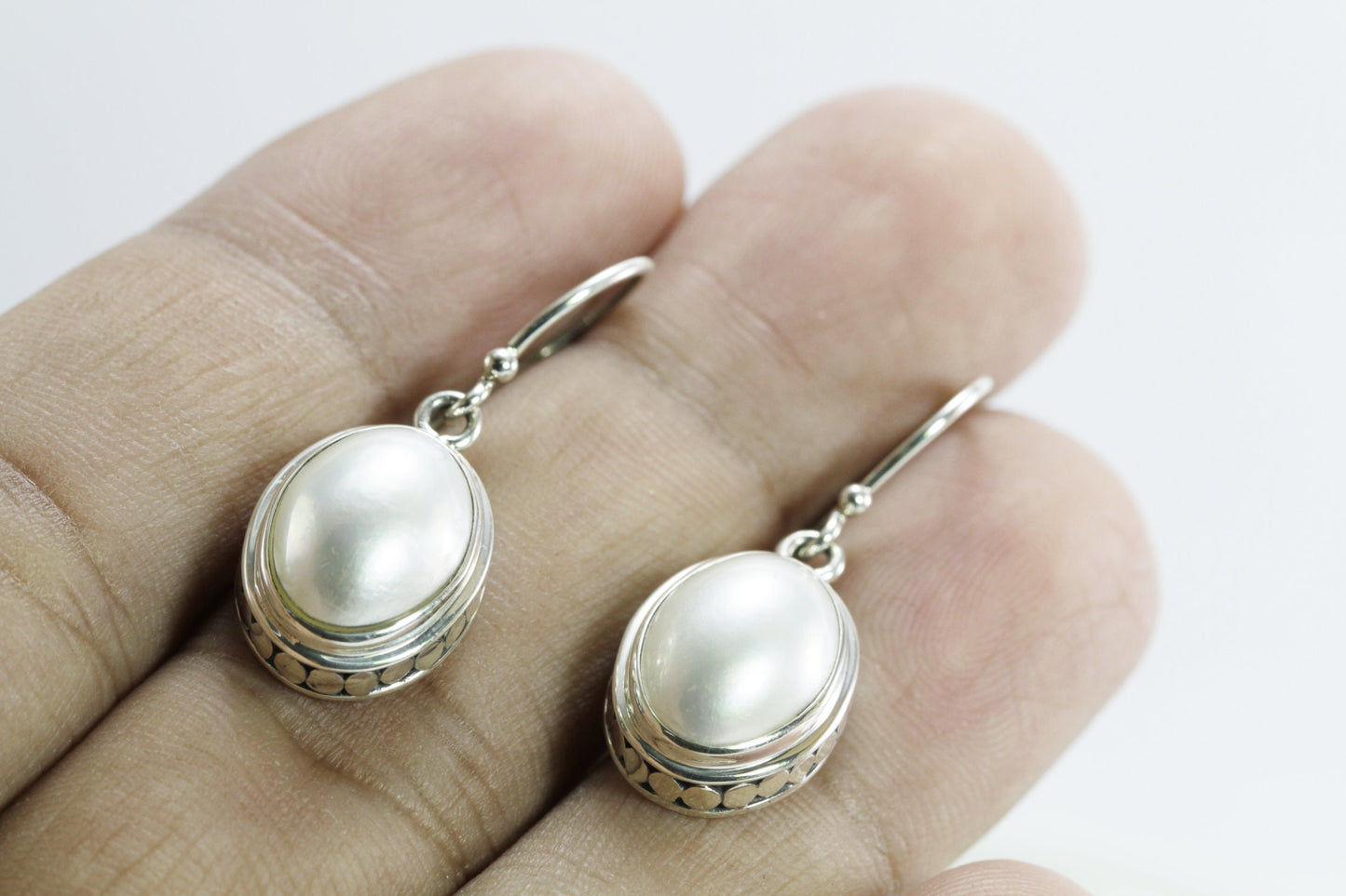 oval pearl earrings 925 sterling silver decorated with dot frame, mabe pearl earrings