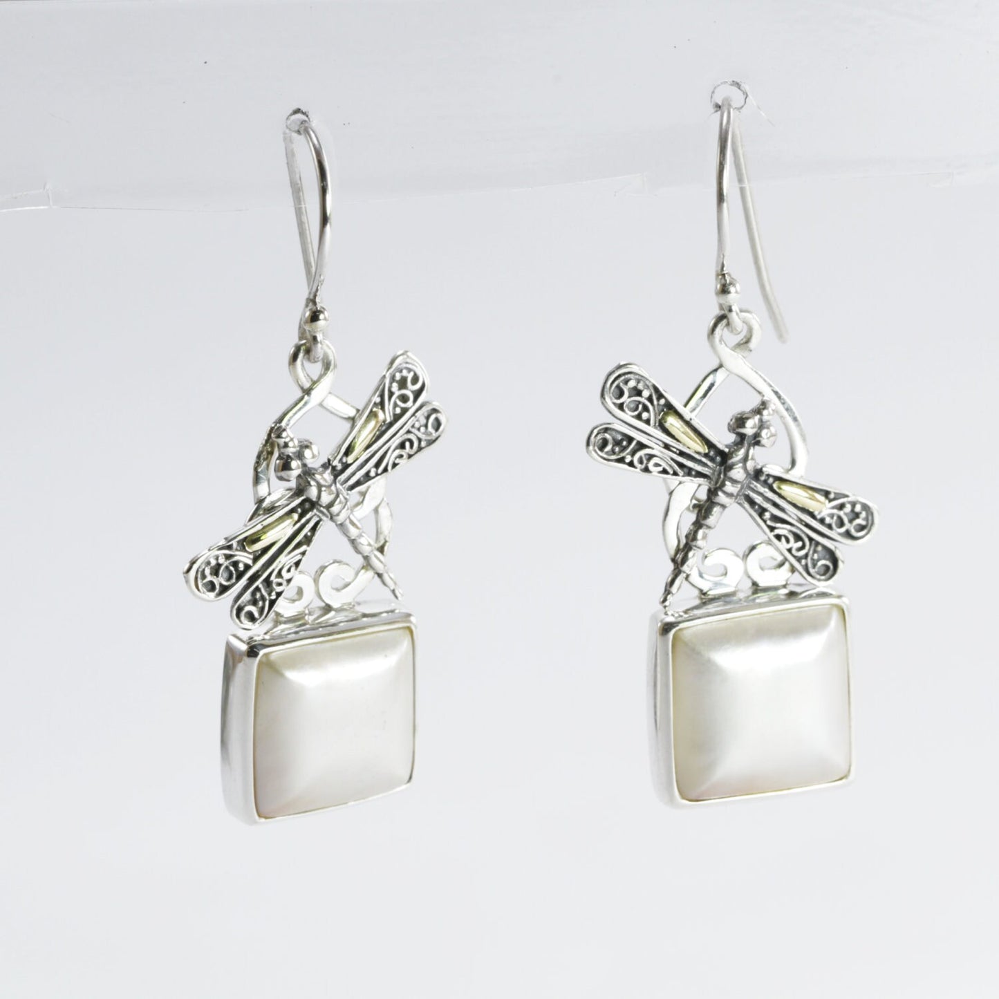 square pearl earrings set in 925 sterling silver decorated with two tone dragonfly ornament 18 K gold