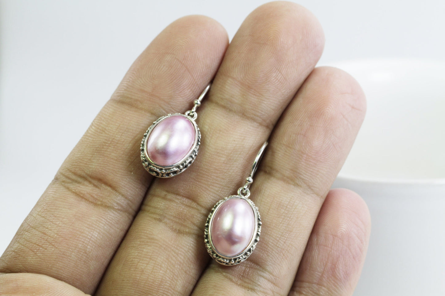 oval mabe pearl earrings set in 925 sterling silver 10*14 mm oval shape decorated with ornament crown