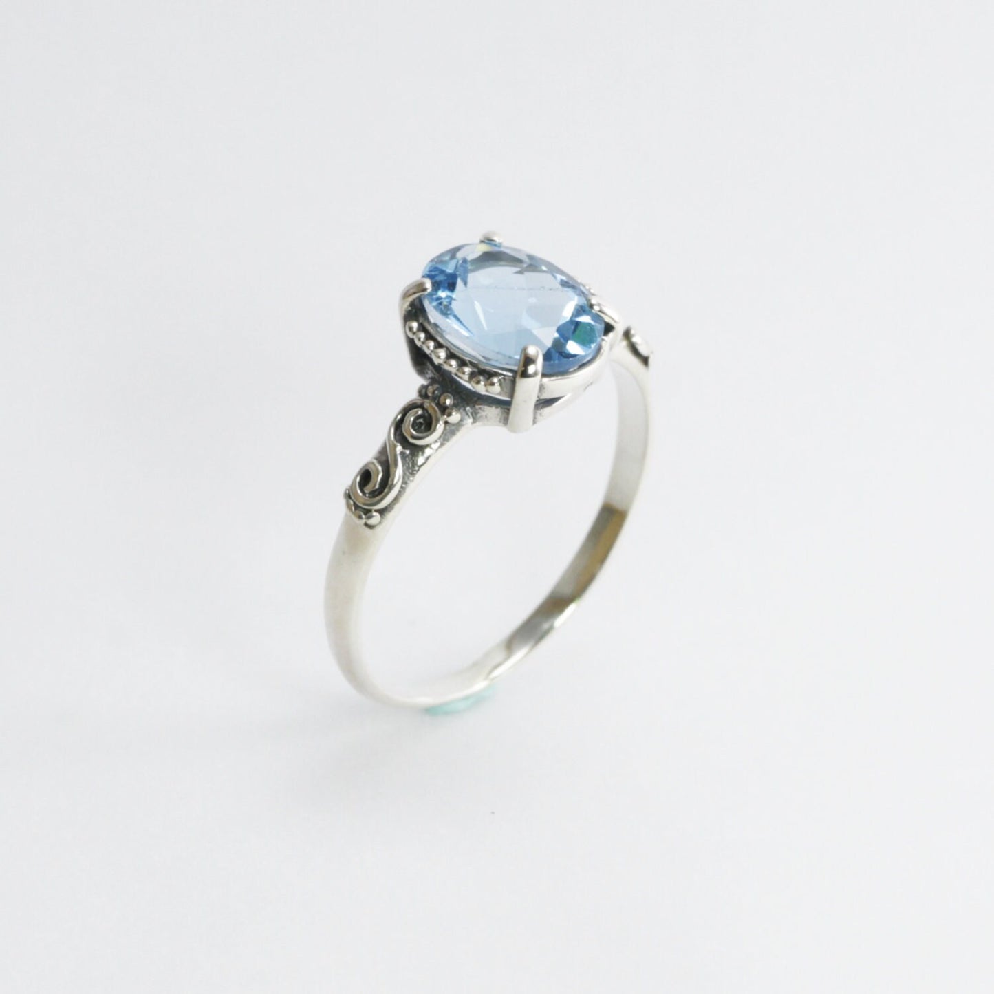 swiss Blue Topaz ring set in 925 sterling silver ring, solitaire ring with swiss blue topaz