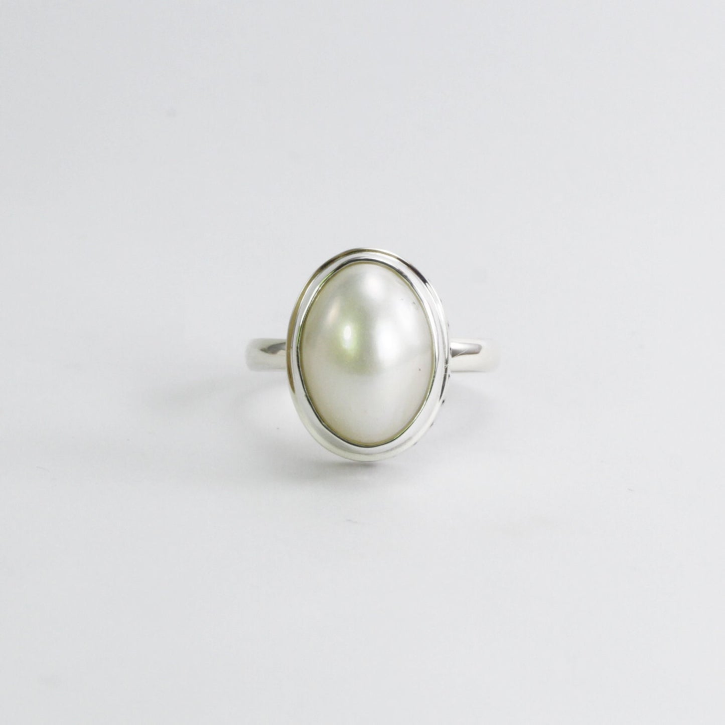 mabe pearl ring oval shape 925 sterling silver 15*10 mm decorated with Round dot ornament