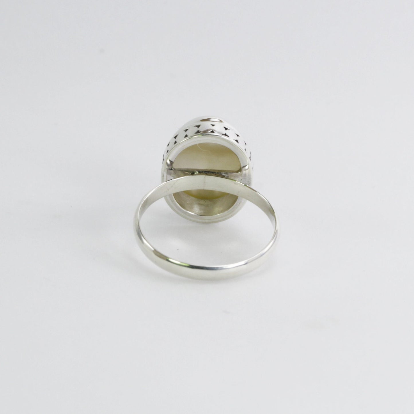 mabe pearl ring oval shape 925 sterling silver 15*10 mm decorated with Round dot ornament