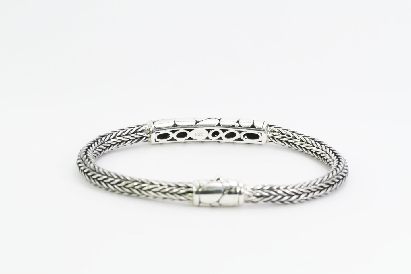 925 sterling silver bracelet 7.5" inch length, 6MM round thickness decorated with elephant ornament