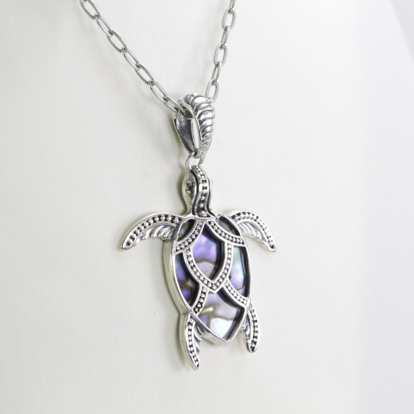 Turtle necklace pendant 925 sterling silver decorated with Abalone shell and filigree art dot
