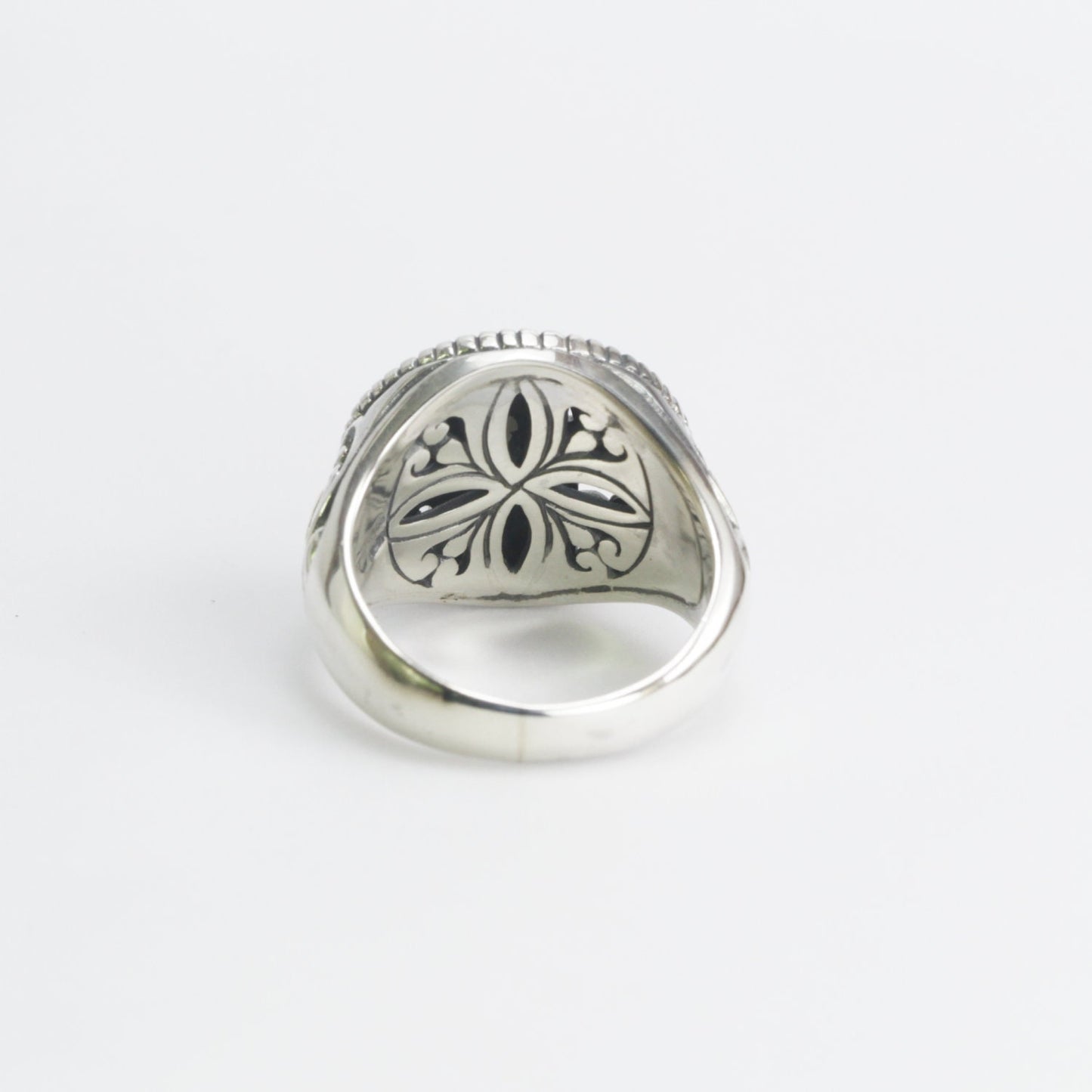 Beautiful silver daisy flower ring with genuine round white topaz decorated with 18k Real Gold set in 925 sterling silver