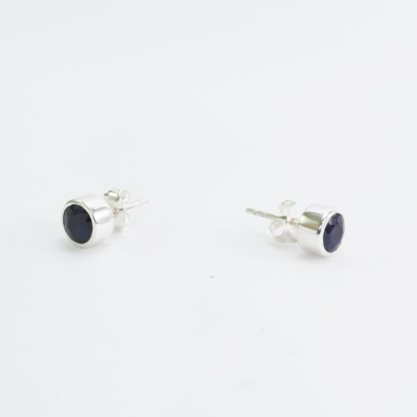 Round Sapphire Stud Earrings 6 mm Round set in 925 sterling silver, Natural Sapphire stud