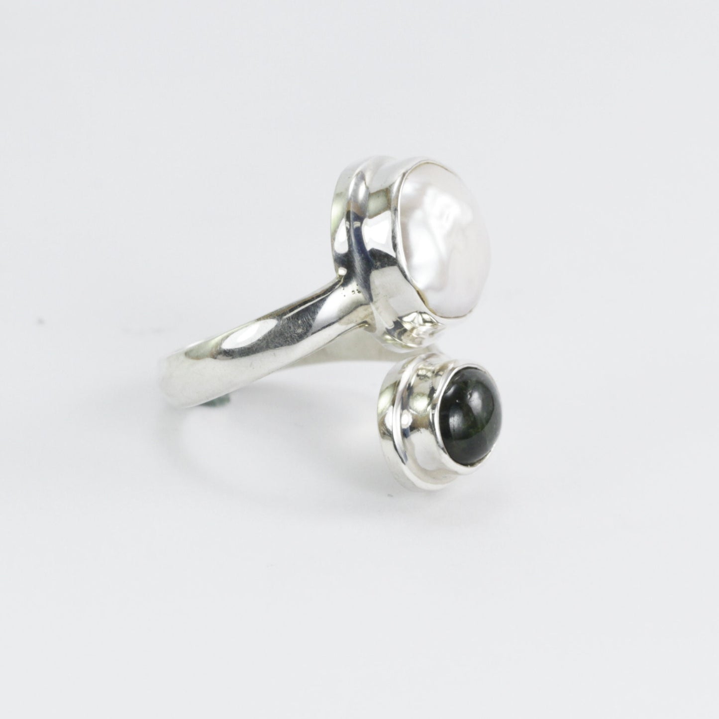 Bypass ring 925 sterling silver with biwa pearl and genuine green tourmaline bezel setting