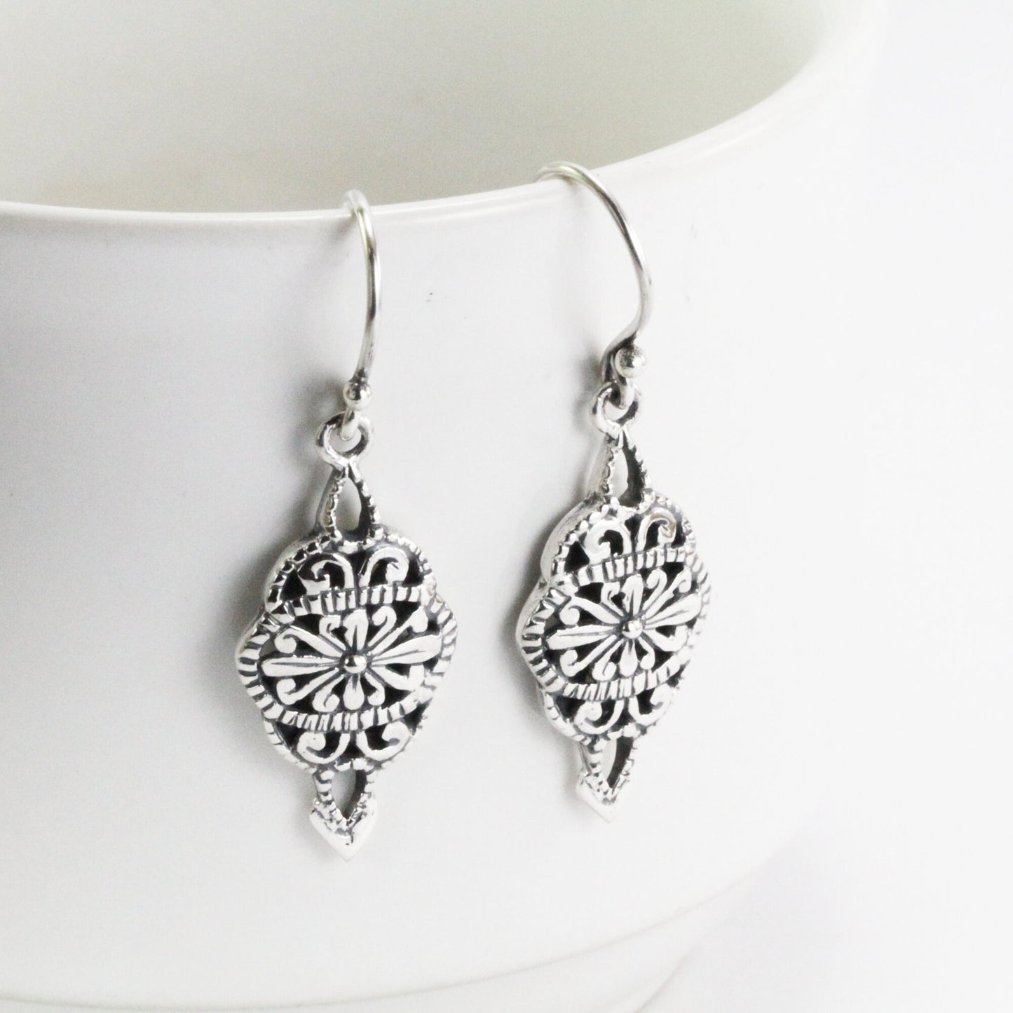 florist silver earrings in 925 sterling silver, Bali carving silver earrings dangle