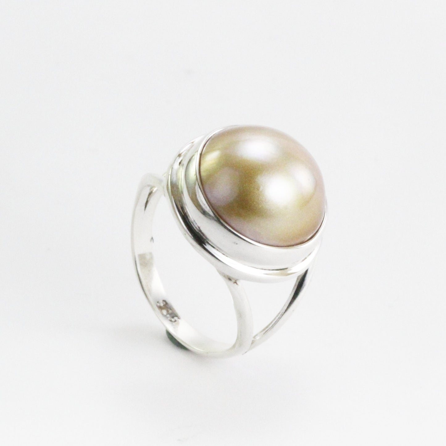 Golden mabe pearl 16 mm set in 925 sterling silver ring, handmade split band ring with gold mabe pearl