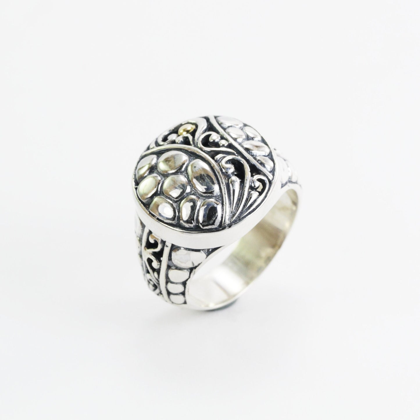 signet ring 925 sterling silver decorated with Bali carving filigree art