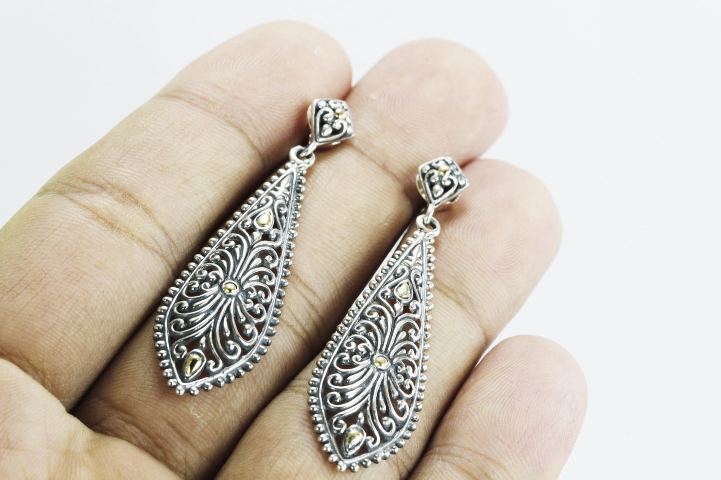 filigree earrings dangle 925 sterling silver decorated with open work carving and 18K yellow gold