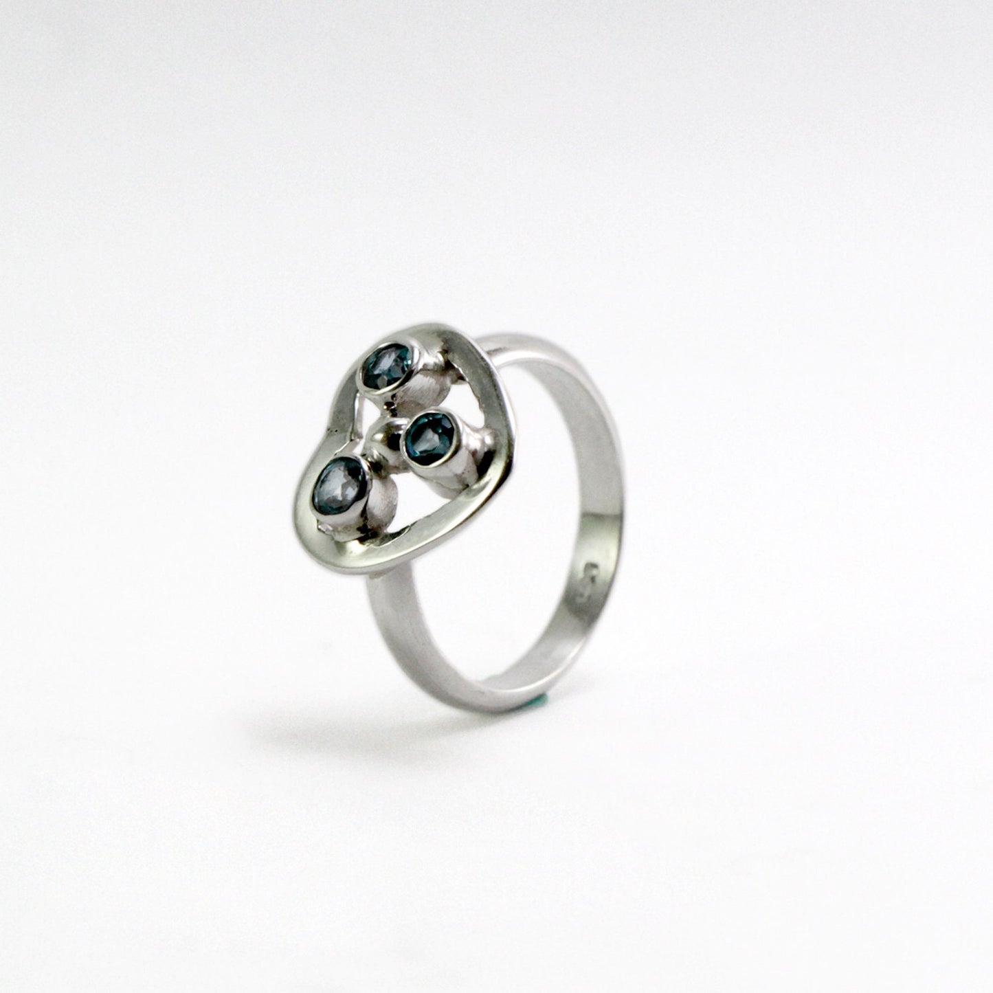 three stones ring heart shape 925 sterling silver blue topaz ring
