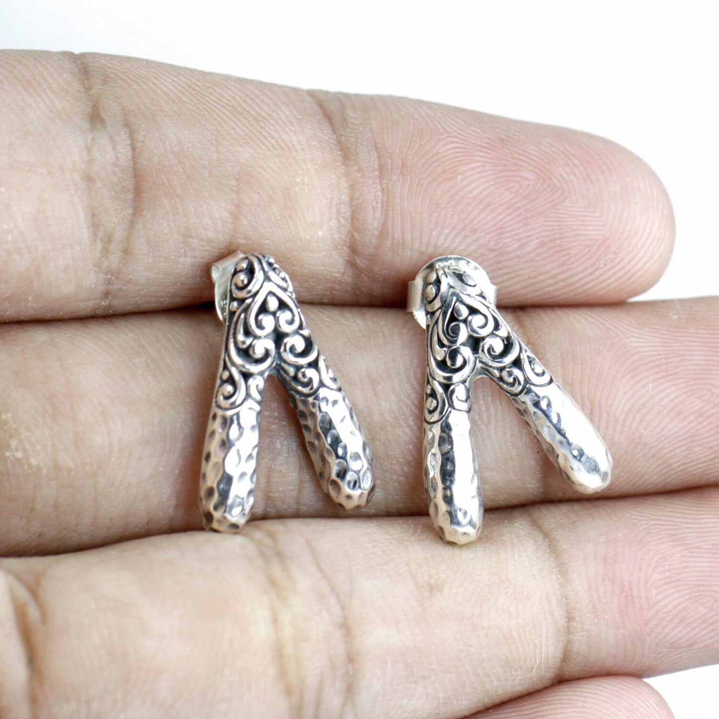 Wishbone stud earrings 925 sterling silver decorated with handcrafted filigree