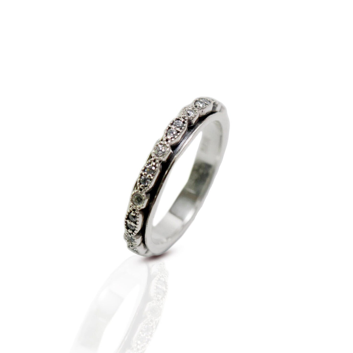 Spinner ring 925 sterling silver decorated with gems stone