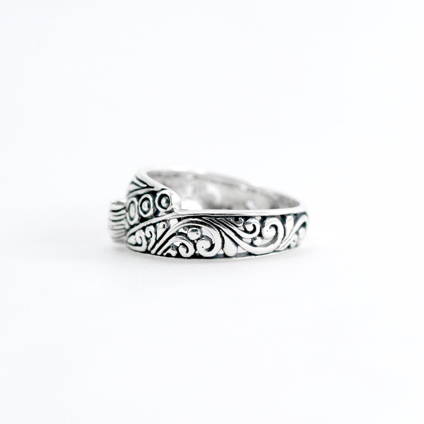 open work ring with genuine blue topaz in 925 sterling silver