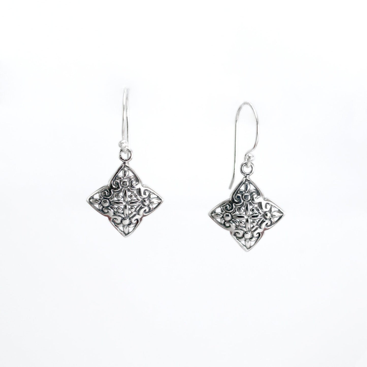 clover leaf earrings 925 sterling silver decorated with open work filigree