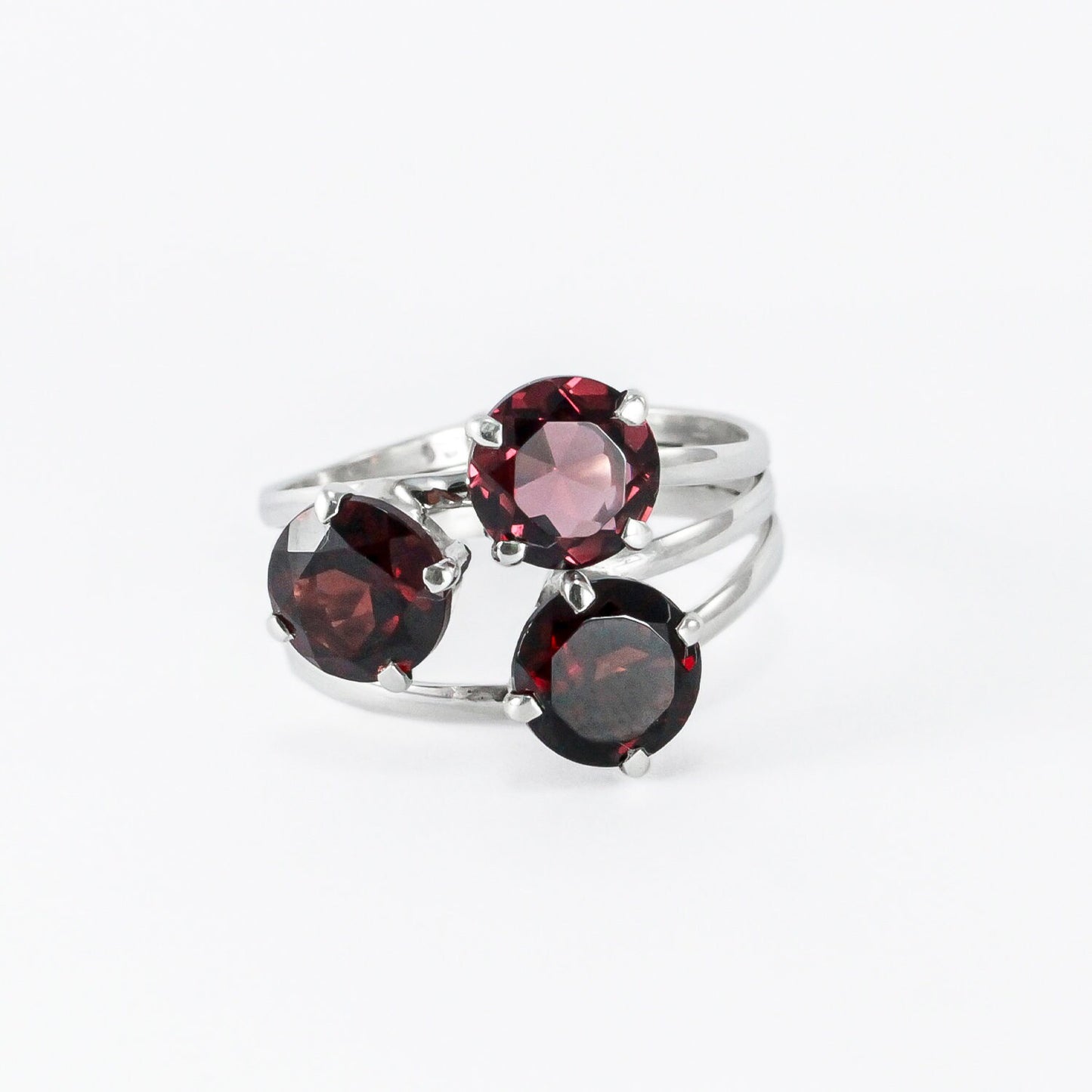 Red Garnet ring set in 925 sterling silver, three stones ring