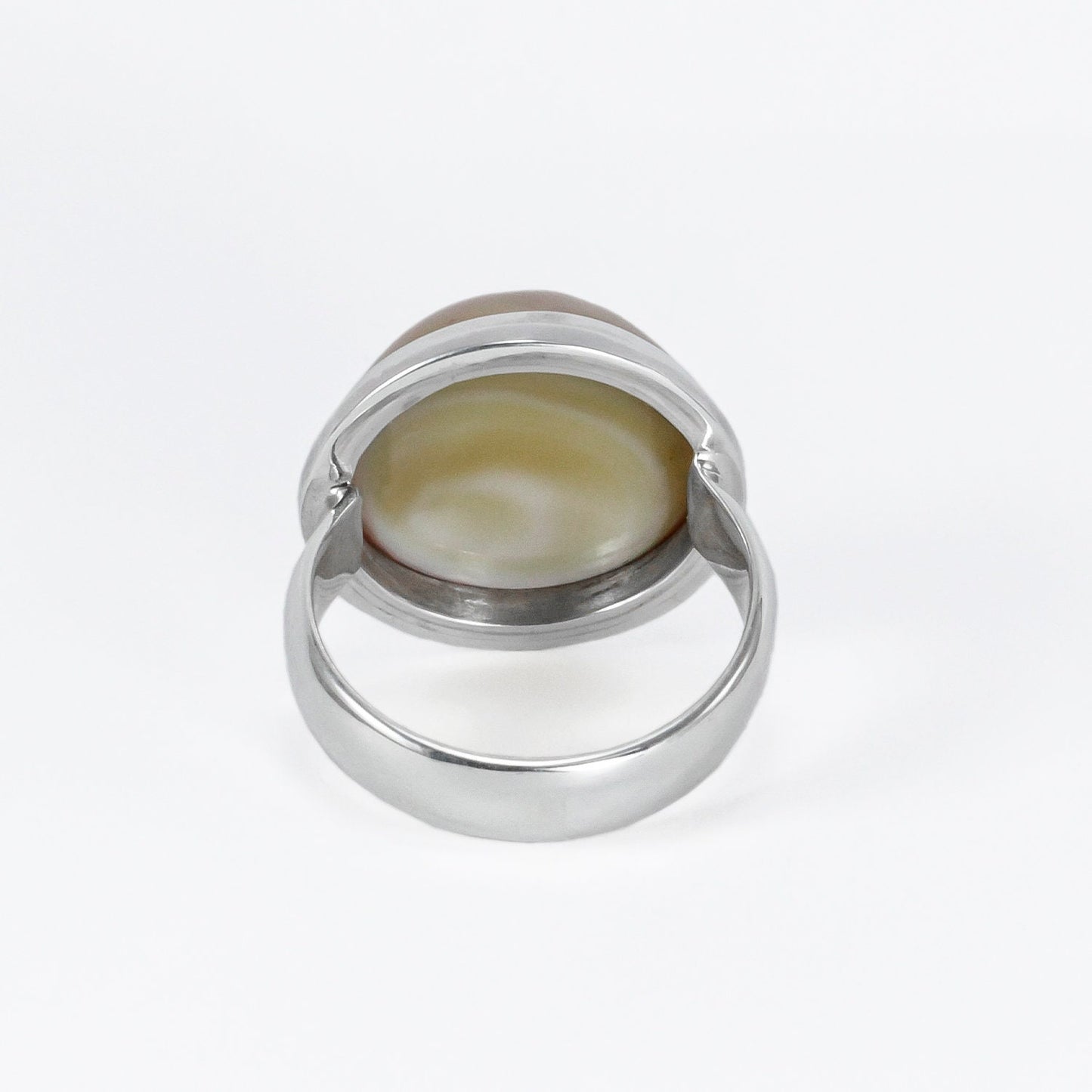 Golden mabe pearl ring 925 sterlig silver 16 mm round with double bezel set