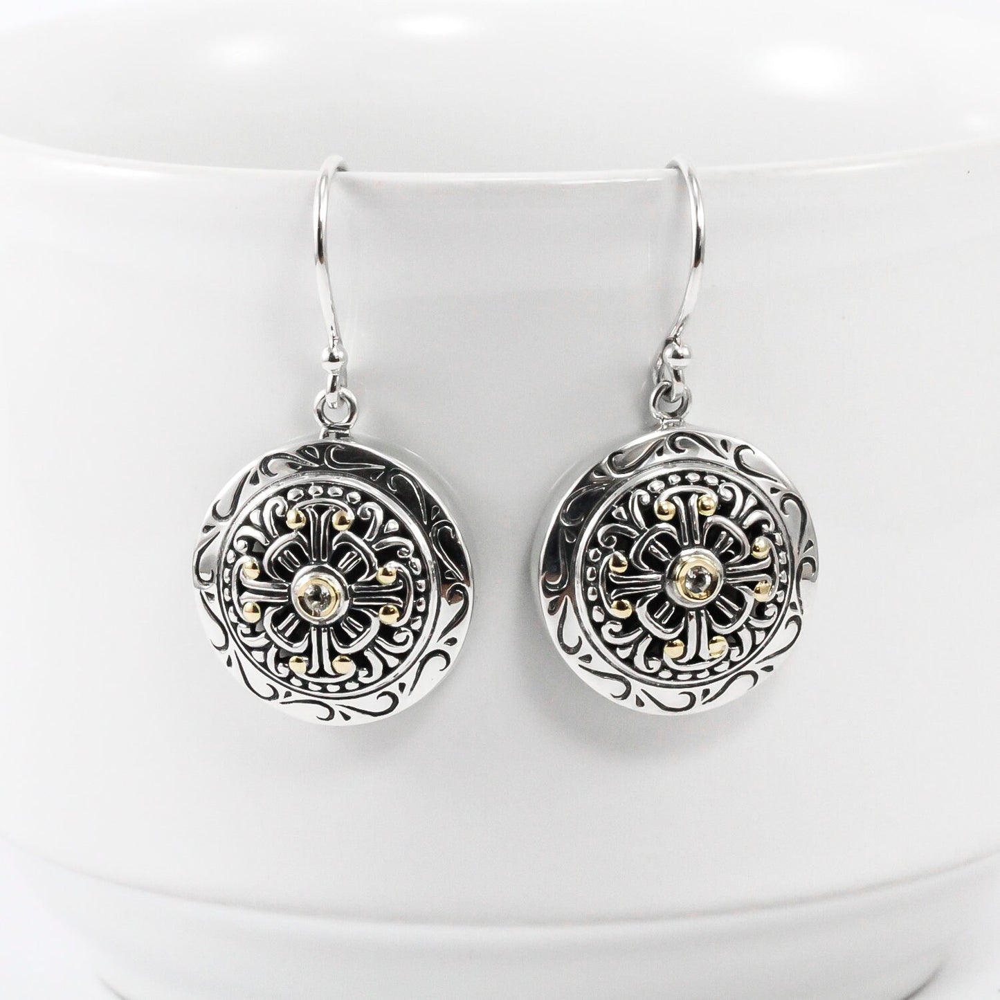 Round earrings 925 sterling silver decorated with filigree ornament and 18 K yellow gold