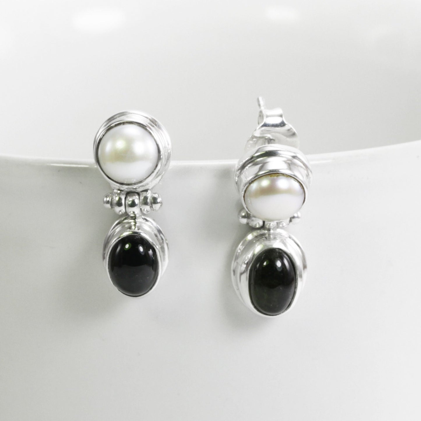 fresh water pearl earrings stud 925 sterling silver with genuine green tourmaline
