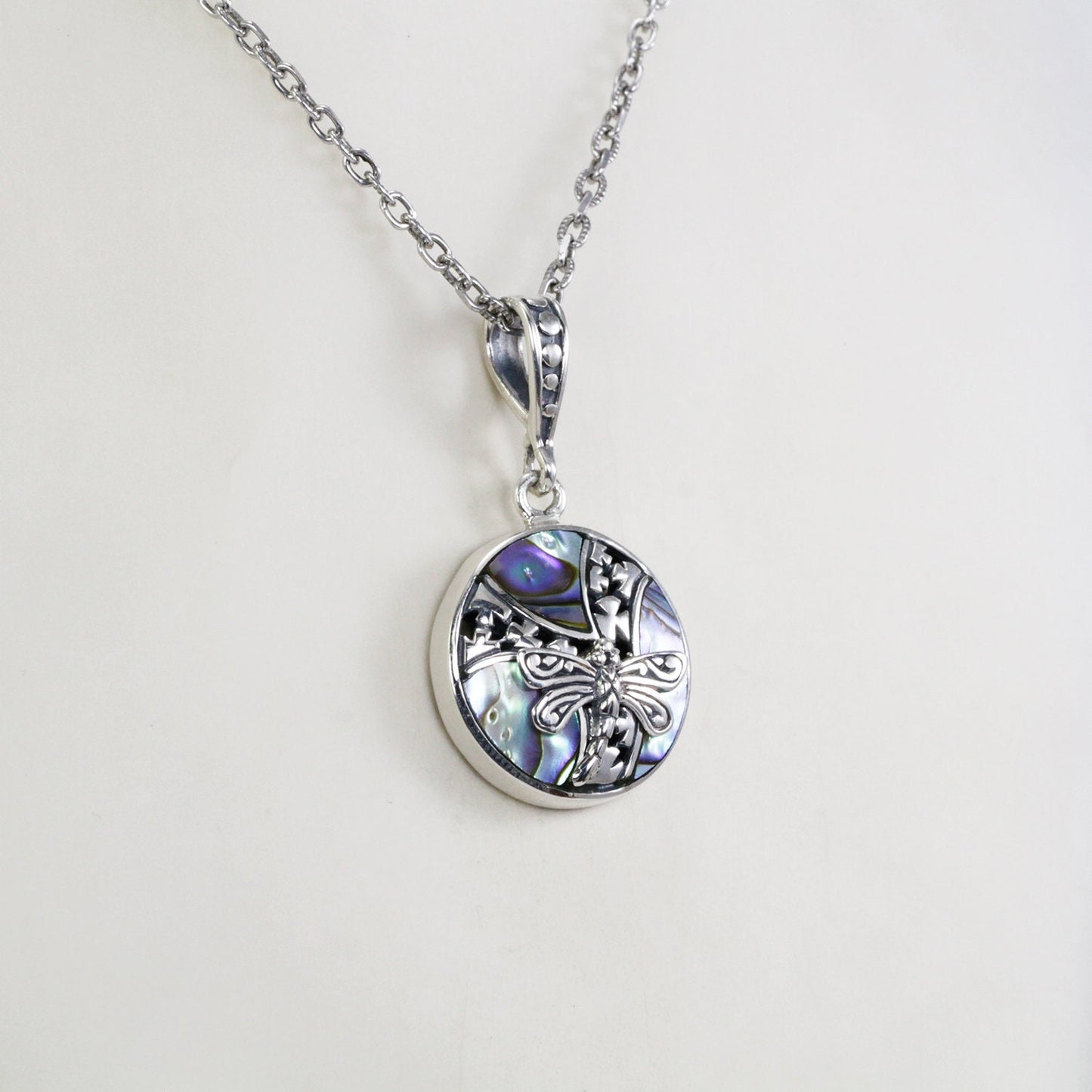 abalone pendant necklace set in 925 sterling silver decorated with dragonfly ornament