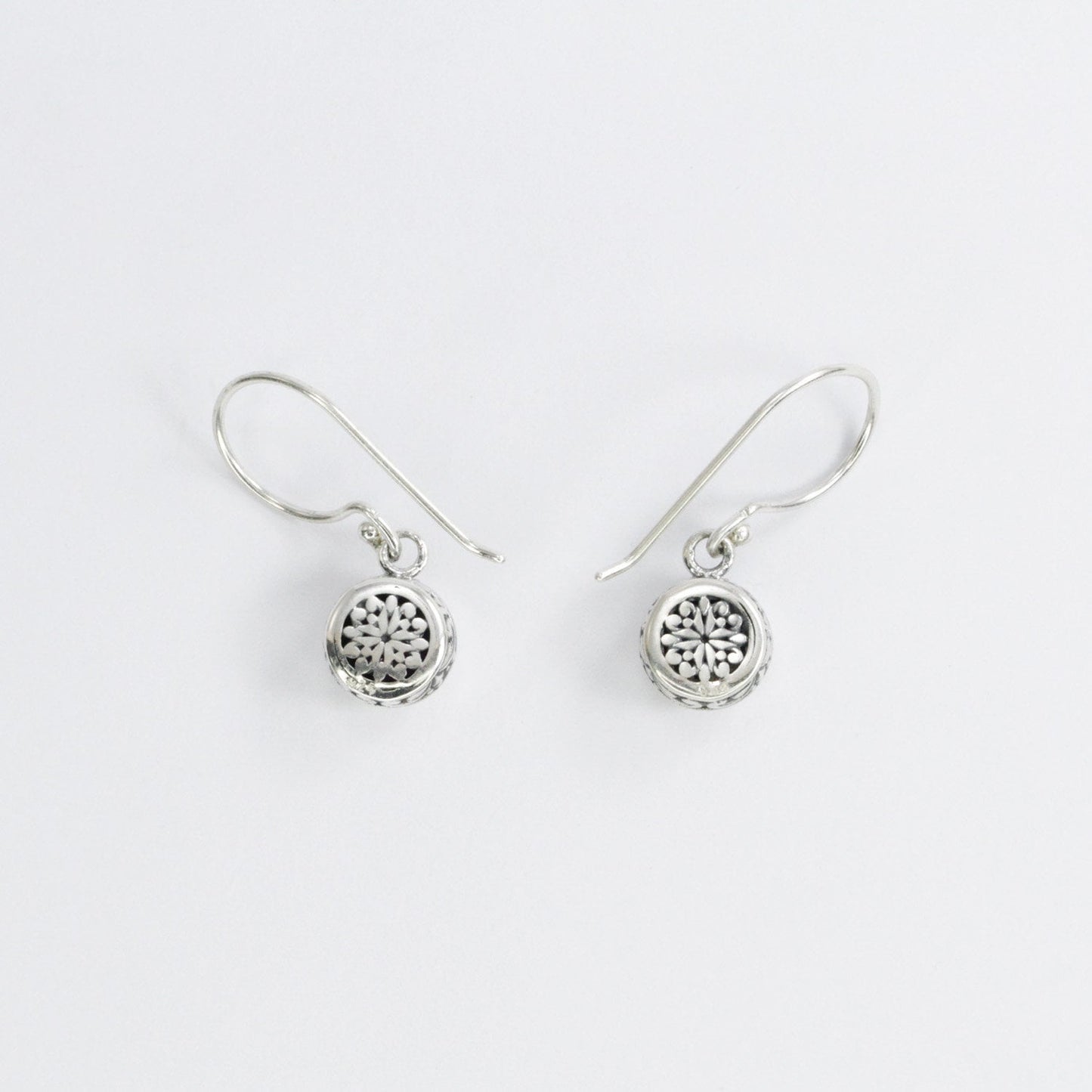 amethyst earrings round shape set in 925 sterling silver decorated with white filigree ornament bezel and back side