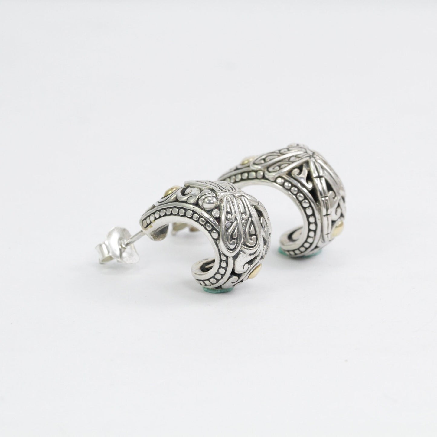 hoop earrings 925 sterling silver and 18K yellow gold decorated with dragonfly and filigree ornament