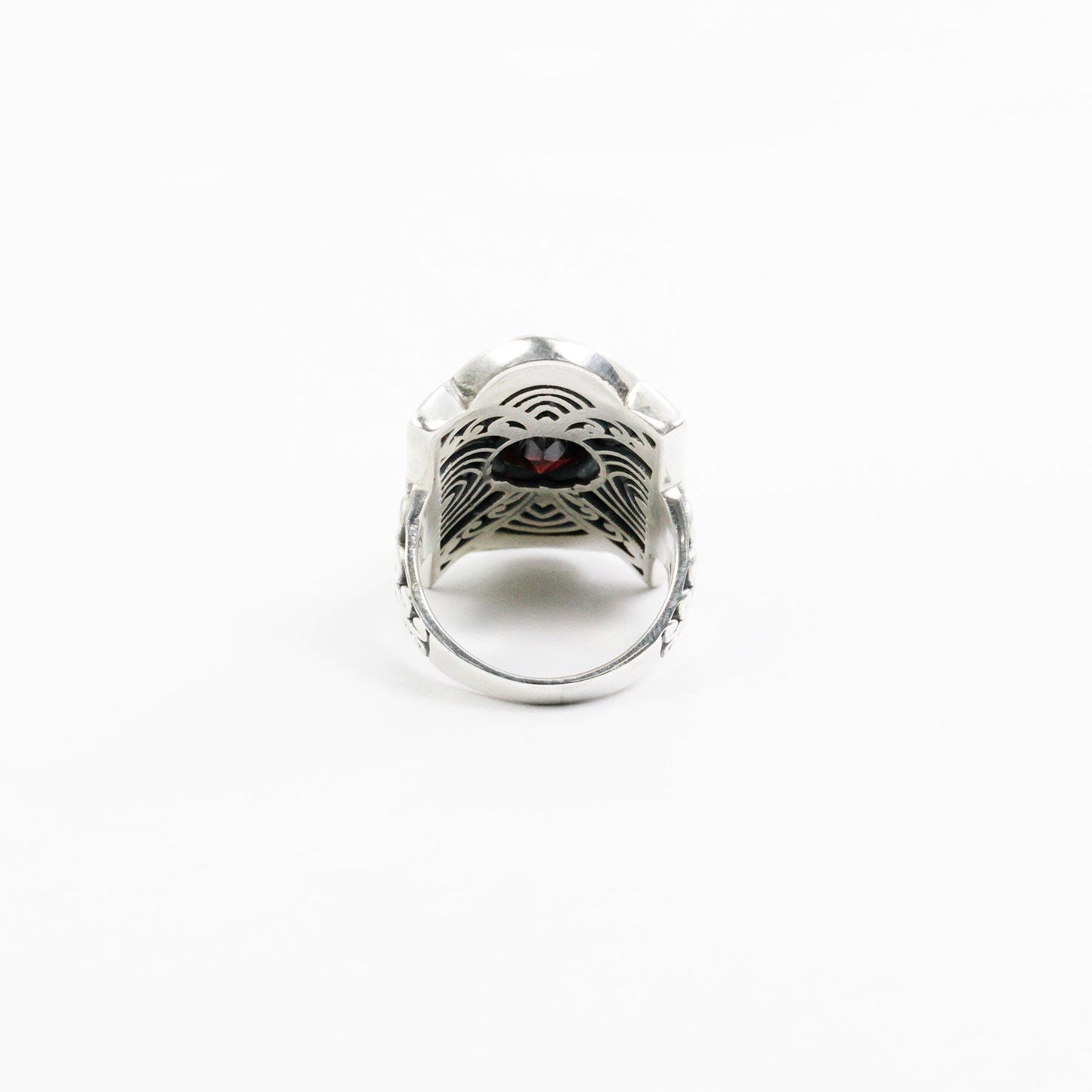 wide band ring 925 sterling silver with natural garnet decorated with filigree ornament