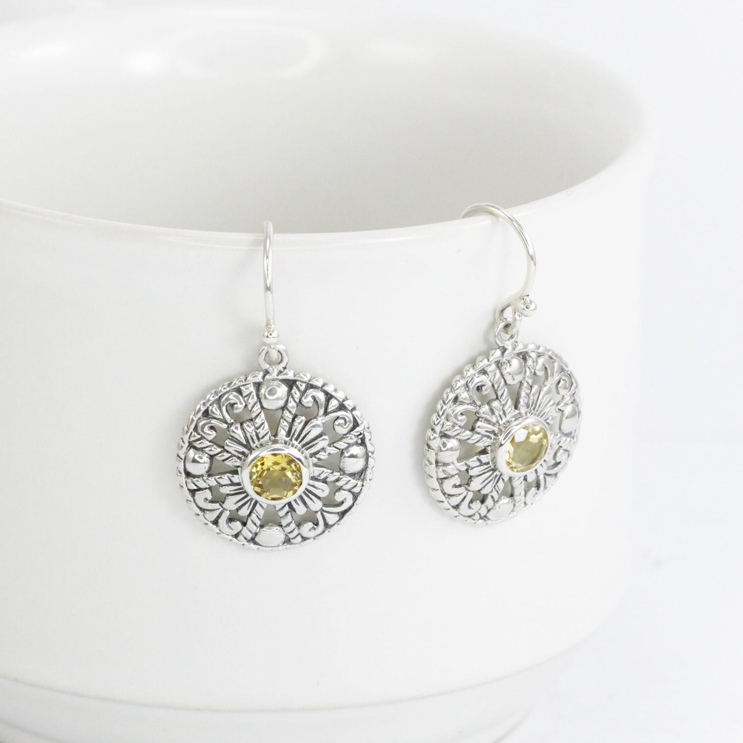 Citrine earrings 925 sterling silver decorated with delicate filigree ornament circle shape