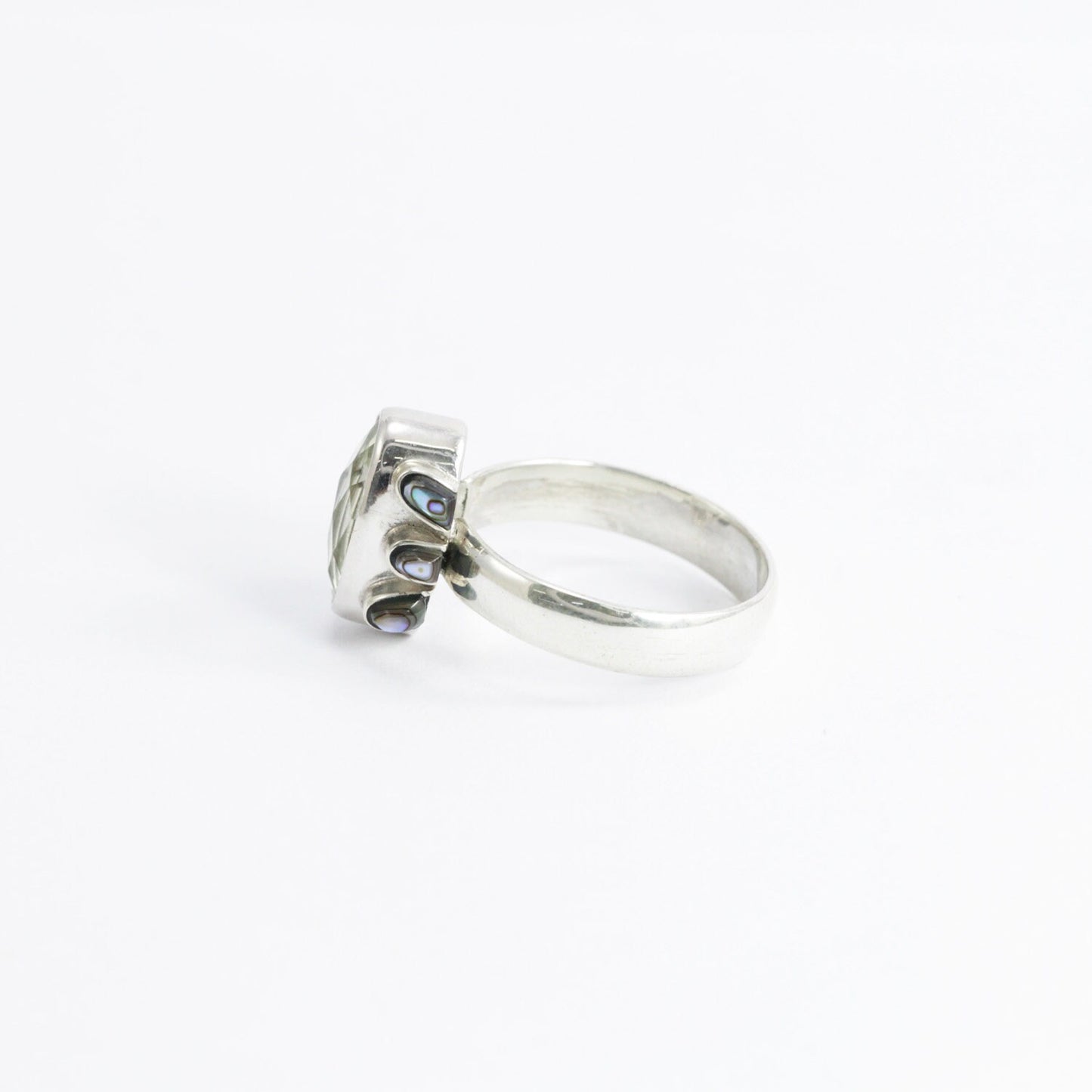 Green Amethyst ring 925 sterling silver decorated with abalone shell flower shape