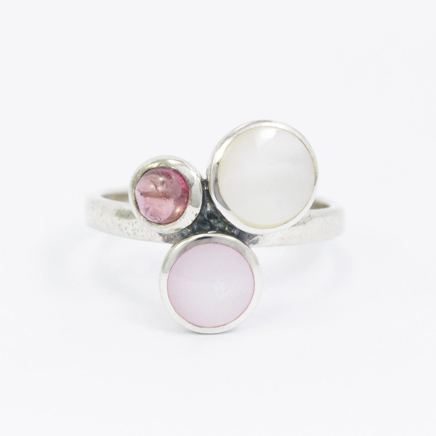 tourmaline ring 925 sterling silver decorated with shell mother of pearl