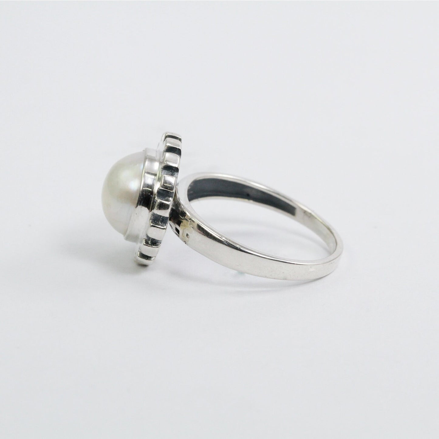 mabe pearl ring set in 925 sterling silver with gear shape bezel