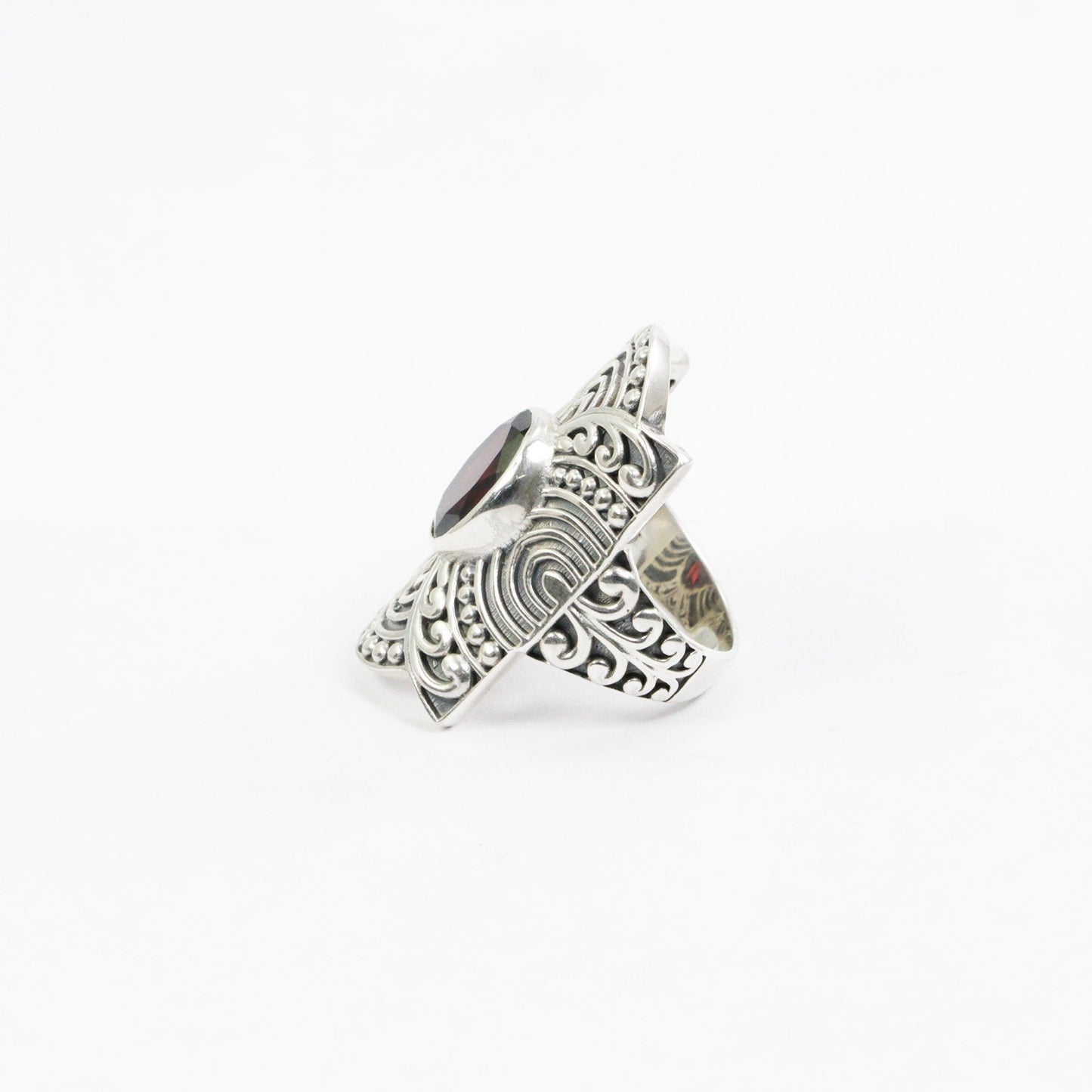 wide band ring 925 sterling silver with natural garnet decorated with filigree ornament