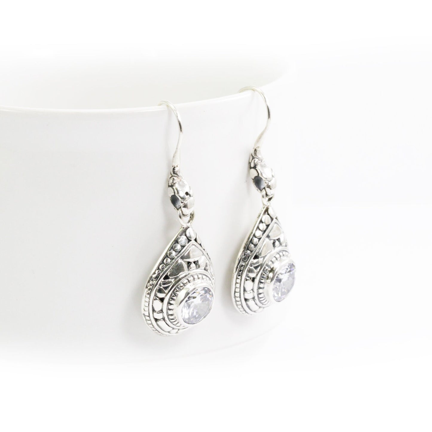 Drop earrings 925 sterling sliver with genuine white zirconia decorated with rock ornament