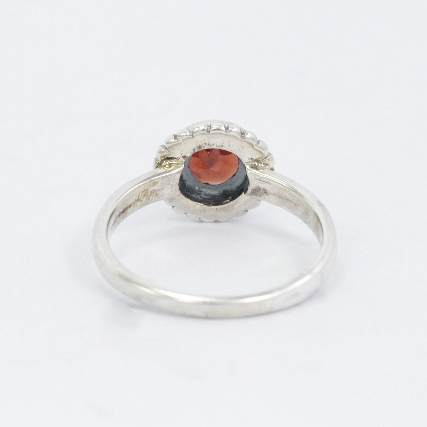 Beautiful garnet ring 925 sterling silver decorated with dot filigree ornament