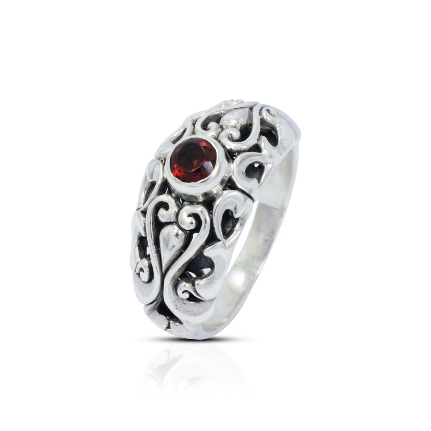Garnet ring 925 sterling silver decorated with beautiful filigree ornament